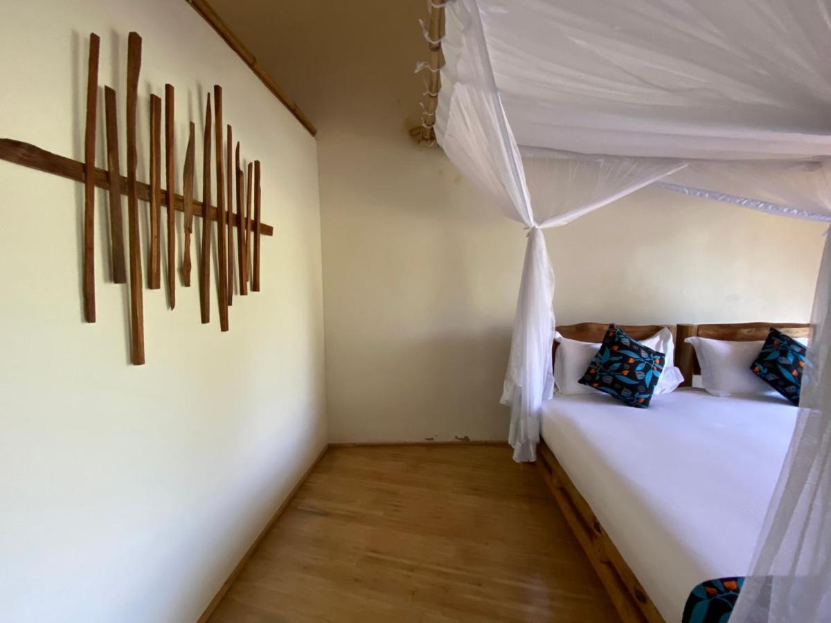 Murchison Falls Bamboo Village Paraa Exterior photo