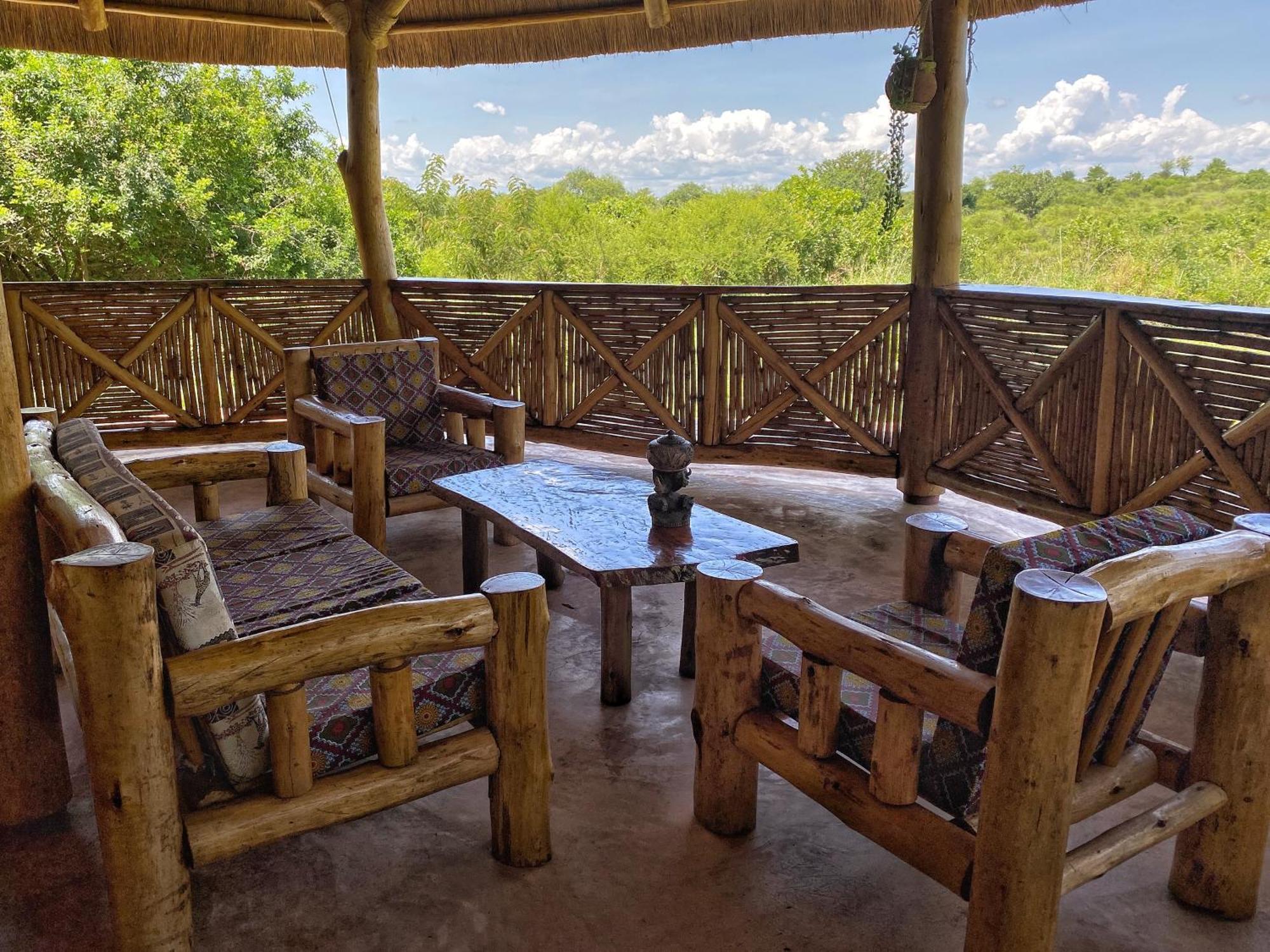 Murchison Falls Bamboo Village Paraa Exterior photo